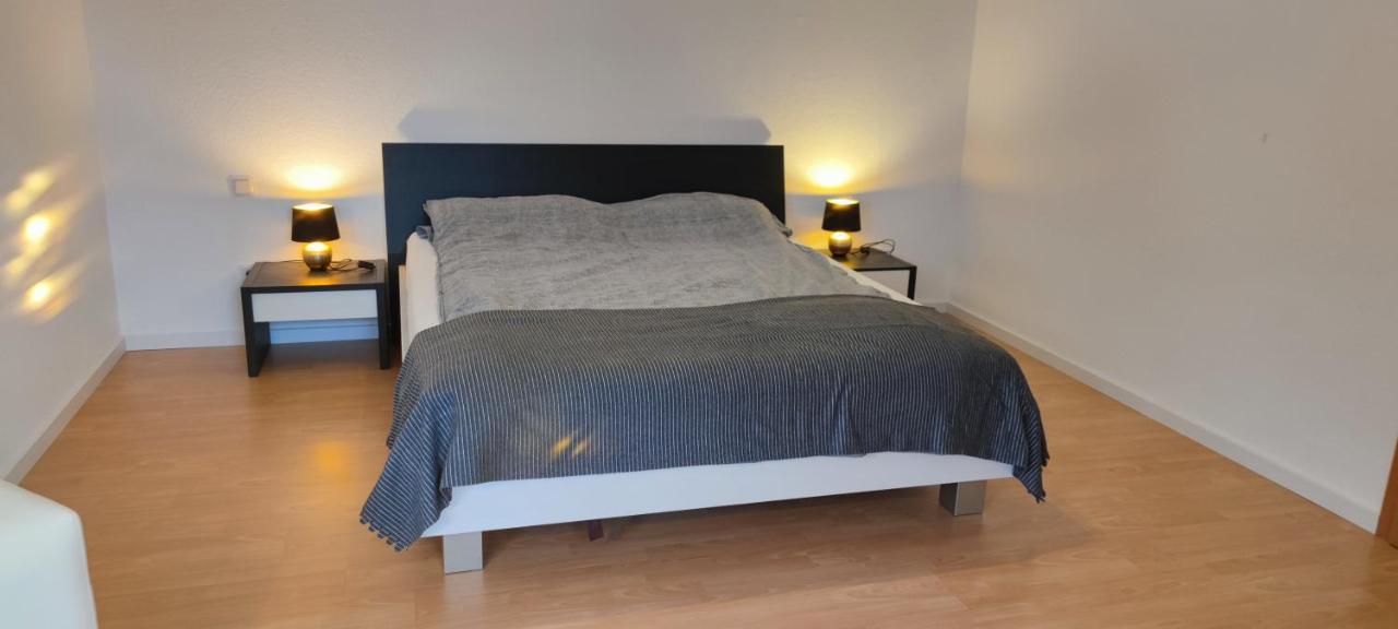 Moderne Ferienwohnung Lindlar, Dorf- Und Waldnah, Gratis W-Lan, Nr Bagian luar foto